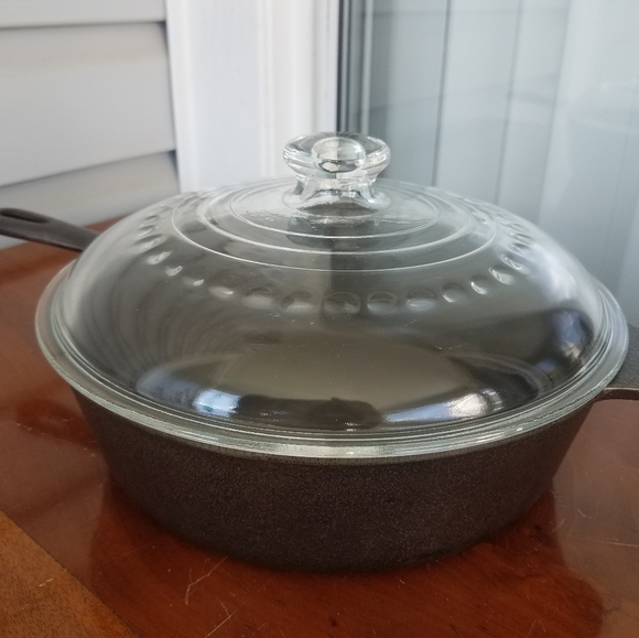 Vintage Wagner Ware No. 8 Chicken Fryer Cast Iron Skillet w/ Glass Lid - Picture 6 of 6